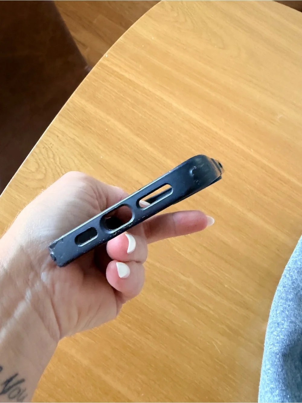 N/A sleek black